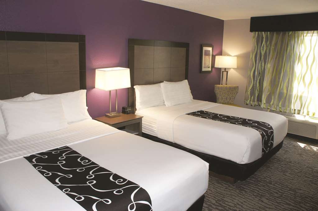 La Quinta Inn And Suites By Wyndham Elkhart Bilik gambar