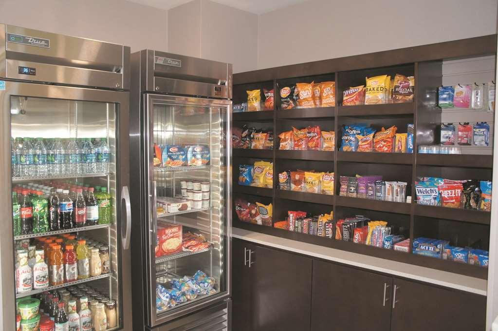 La Quinta Inn And Suites By Wyndham Elkhart Servis gambar
